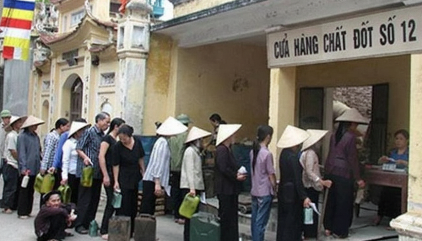 Kỷ niệm xếp hàng mua gạo từ 4 giờ sáng